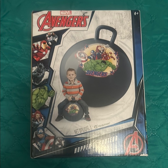 Marvel Avengers Hopper Ball - Picture 1 of 6
